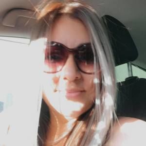 Meet your Posher, Adriana